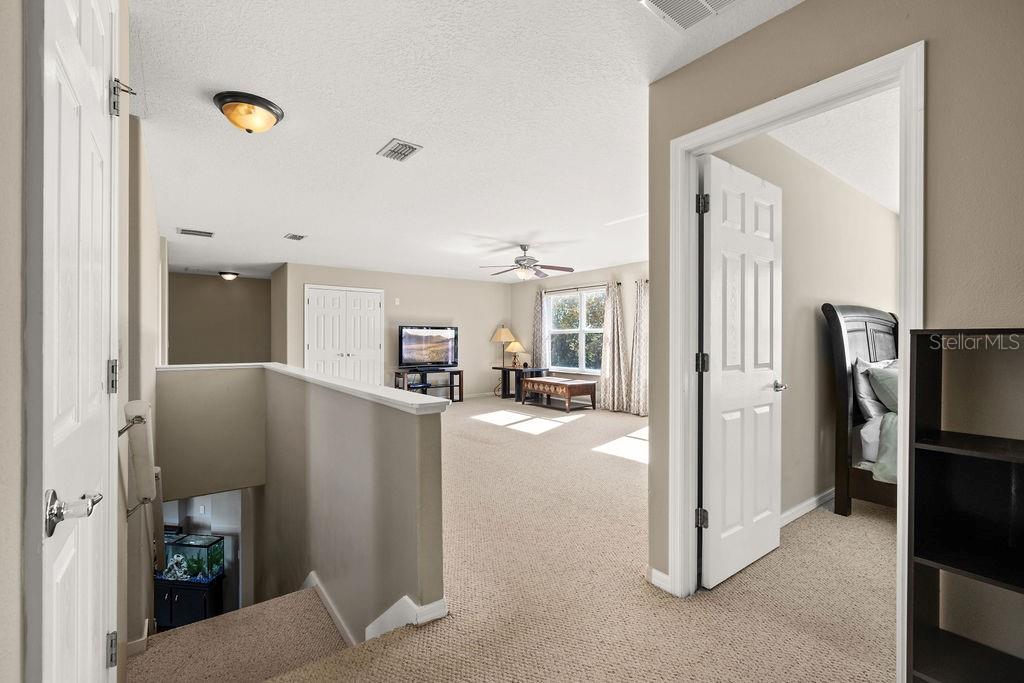 Image 38 of 60 For 570 Johns Landing Way