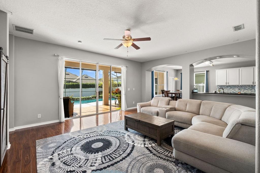 Image 9 of 60 For 570 Johns Landing Way