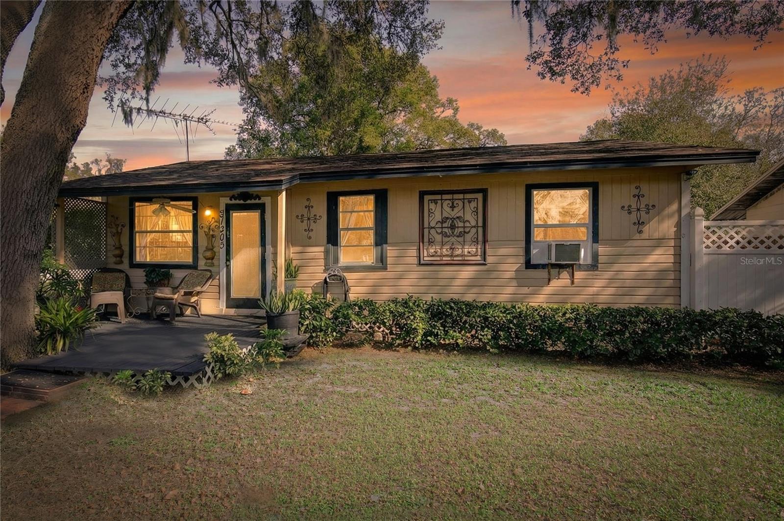 Image 2 of 33 For 31302 Orange Street