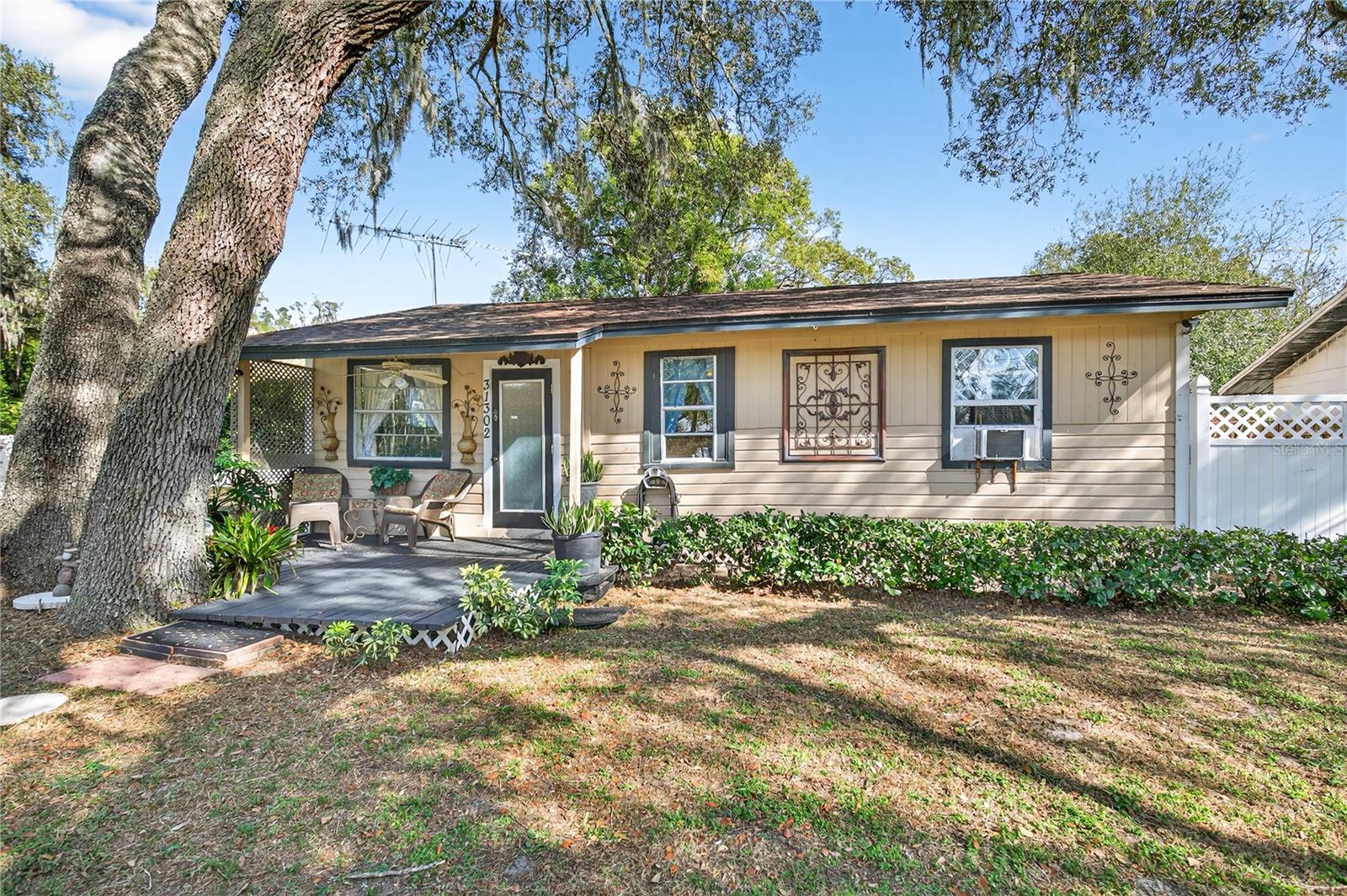 Image 3 of 33 For 31302 Orange Street