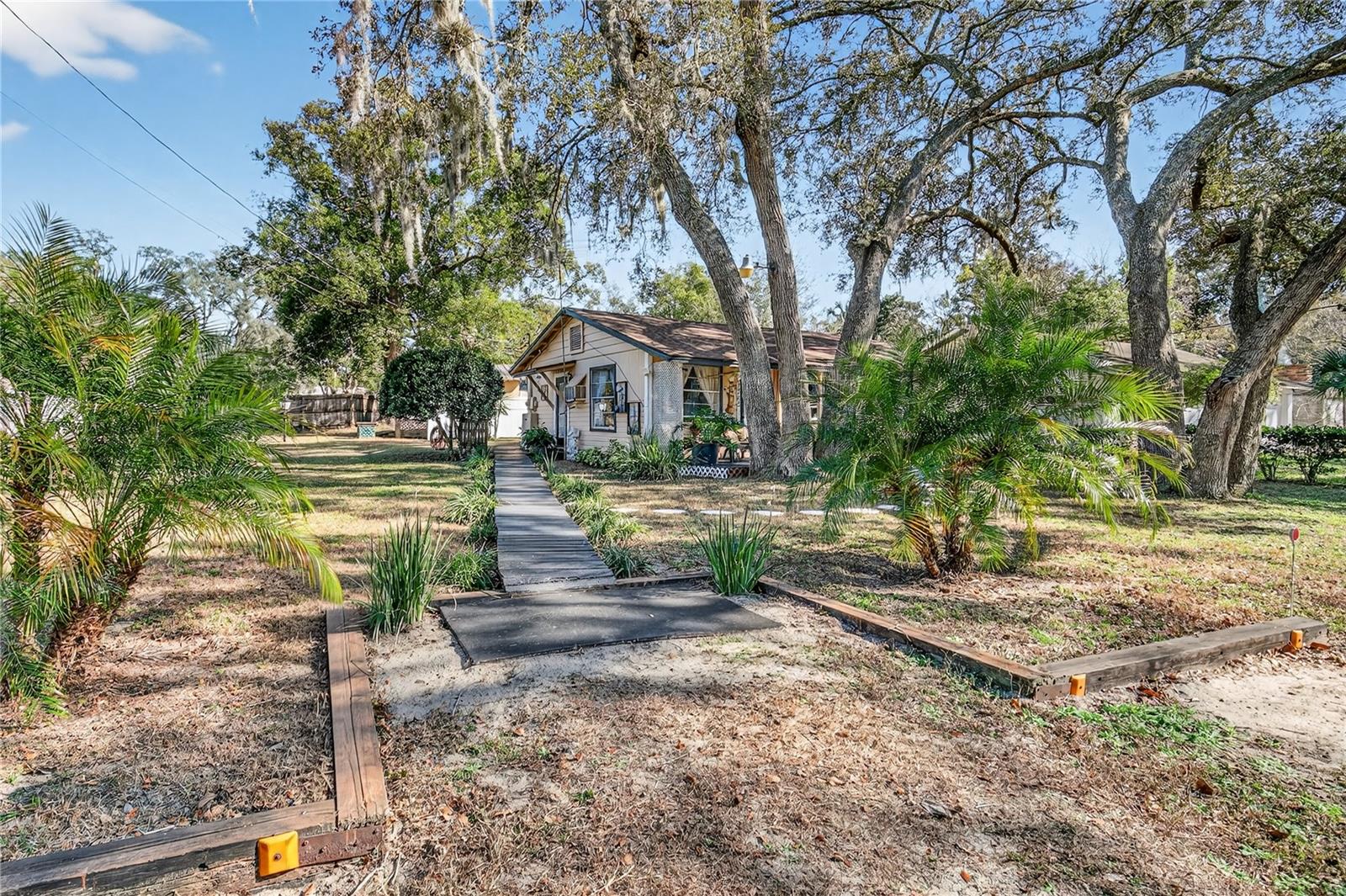 Image 6 of 33 For 31302 Orange Street