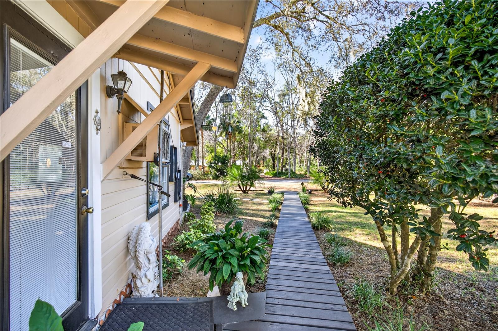 Image 8 of 33 For 31302 Orange Street