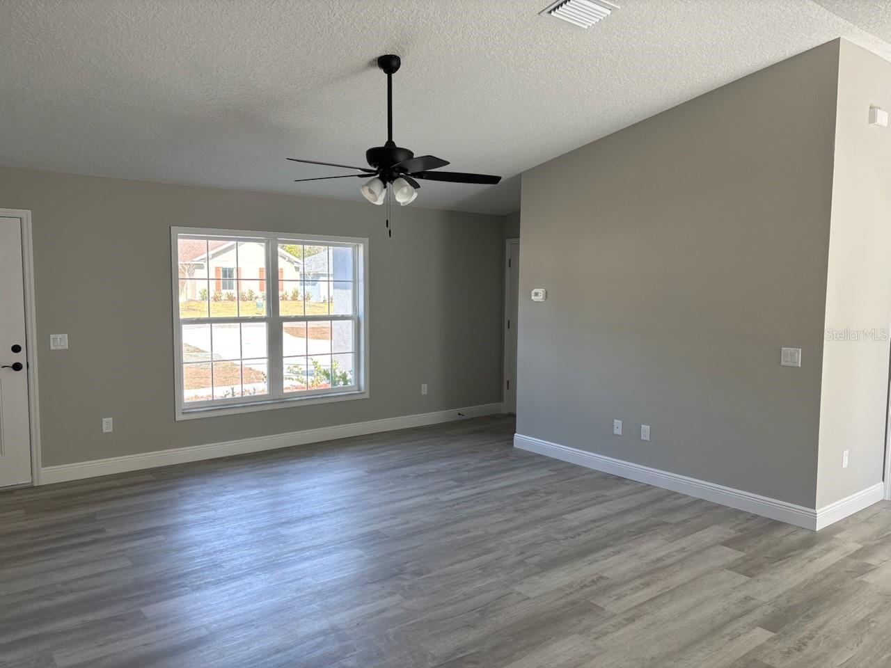 Image 9 of 29 For 2420 Menores Drive