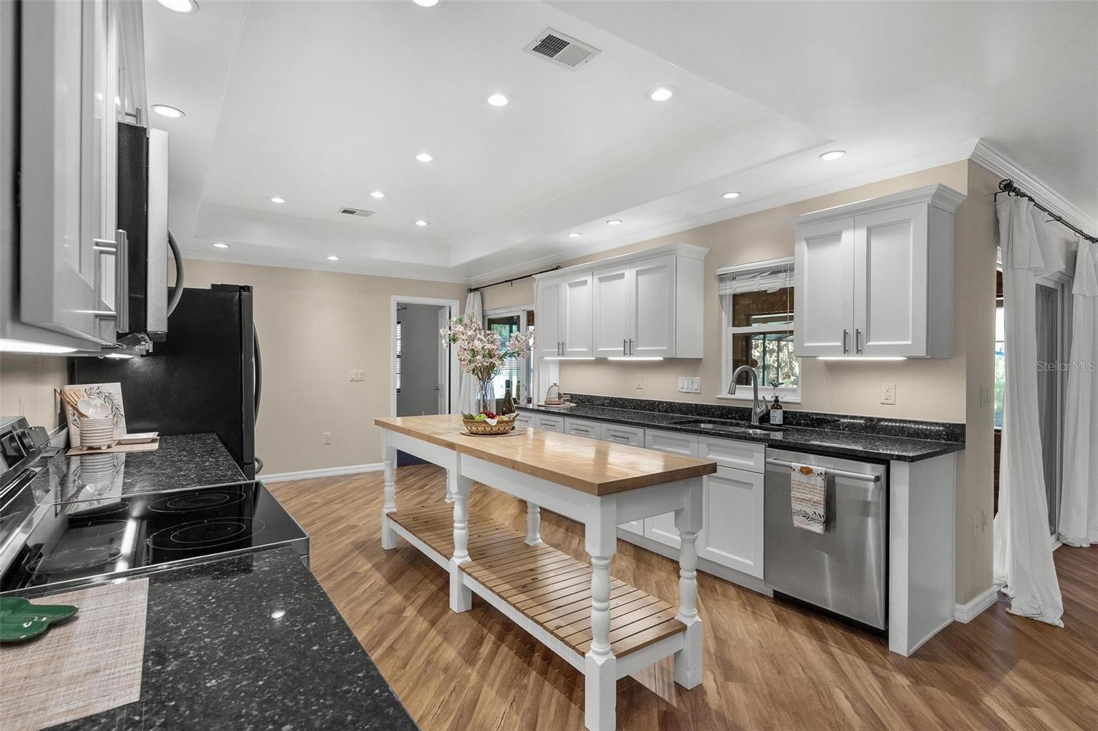 Image 20 of 94 For 5411 Magnolia Ridge Road