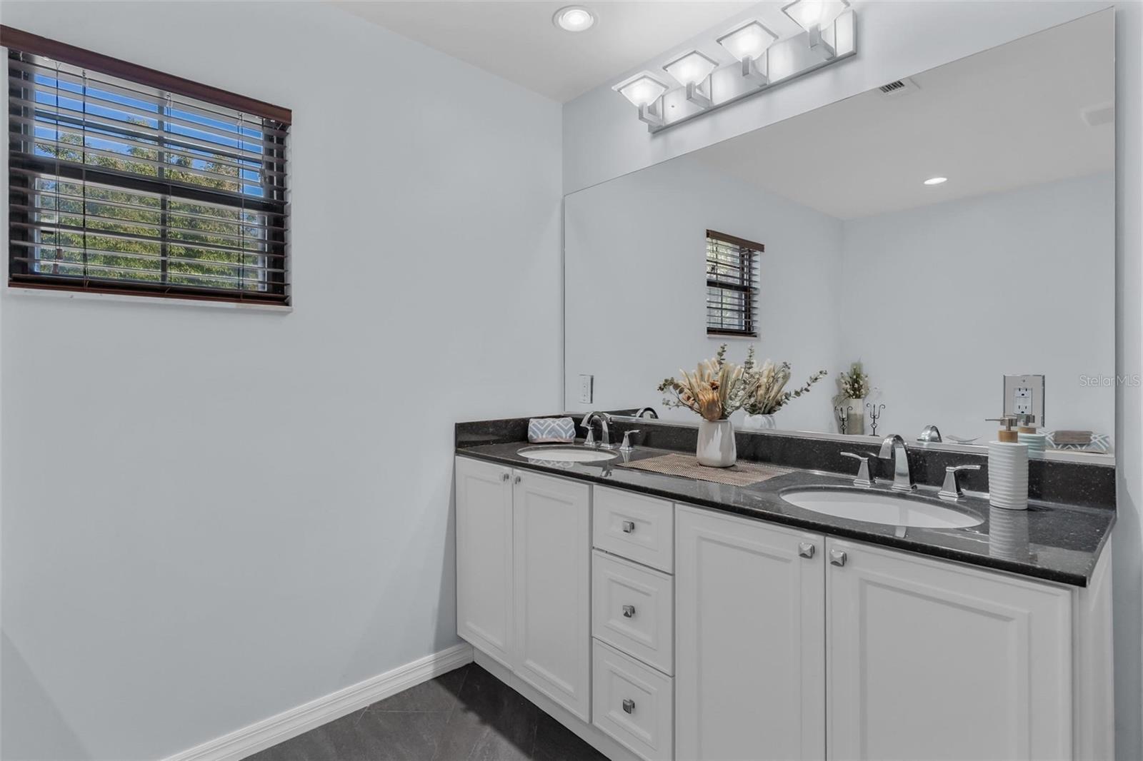 Image 29 of 94 For 5411 Magnolia Ridge Road