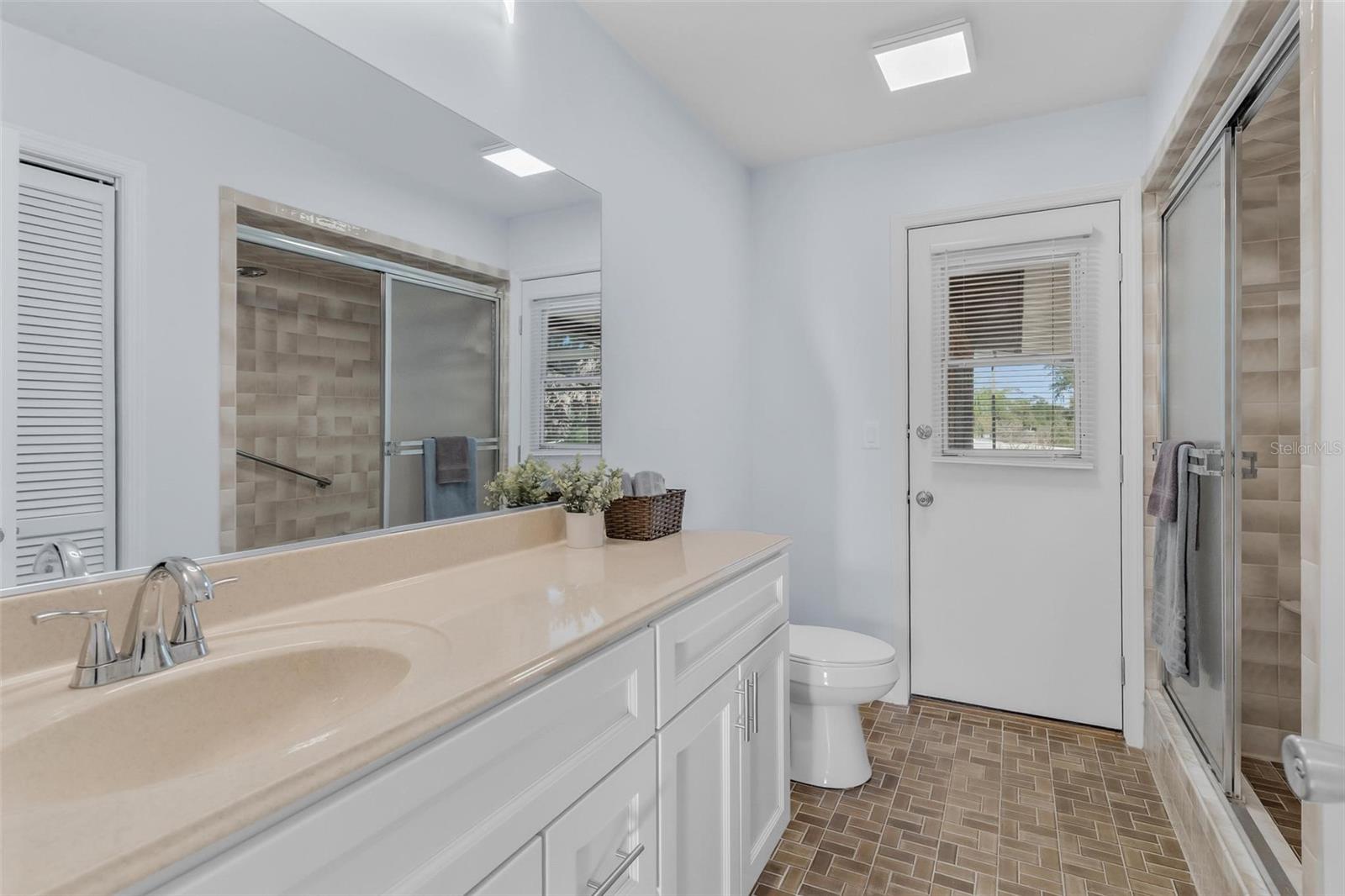 Image 34 of 94 For 5411 Magnolia Ridge Road