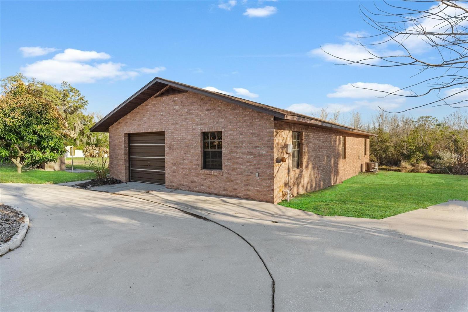 Image 4 of 94 For 5411 Magnolia Ridge Road