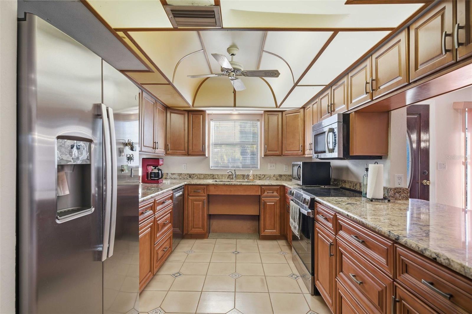 Image 22 of 67 For 2051 17 Street