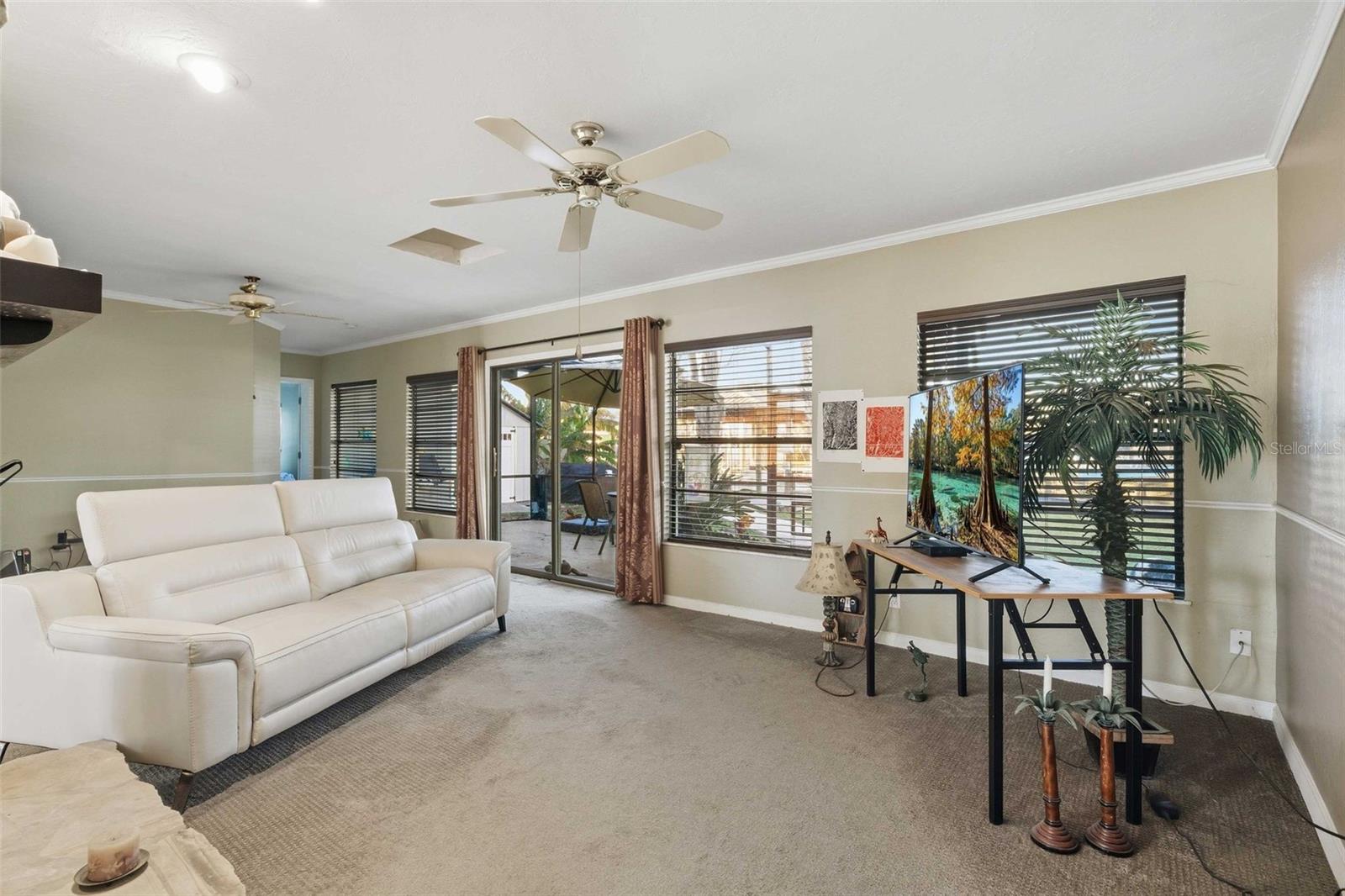 Image 25 of 67 For 2051 17 Street