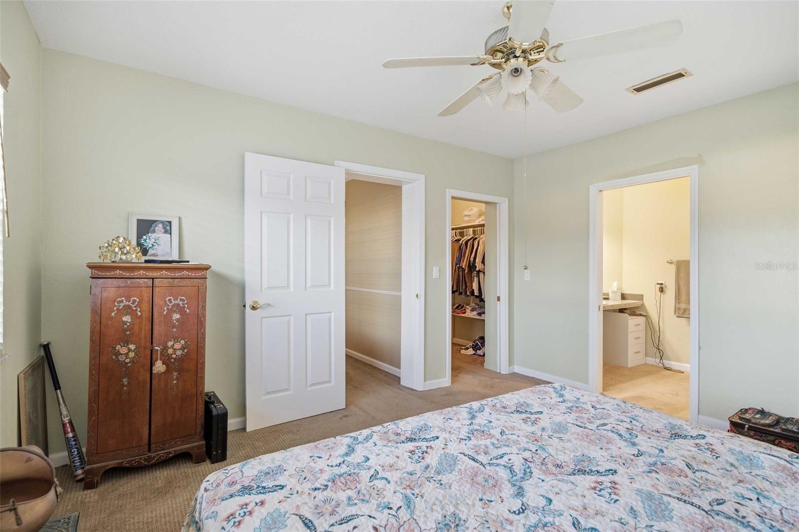 Image 34 of 67 For 2051 17 Street