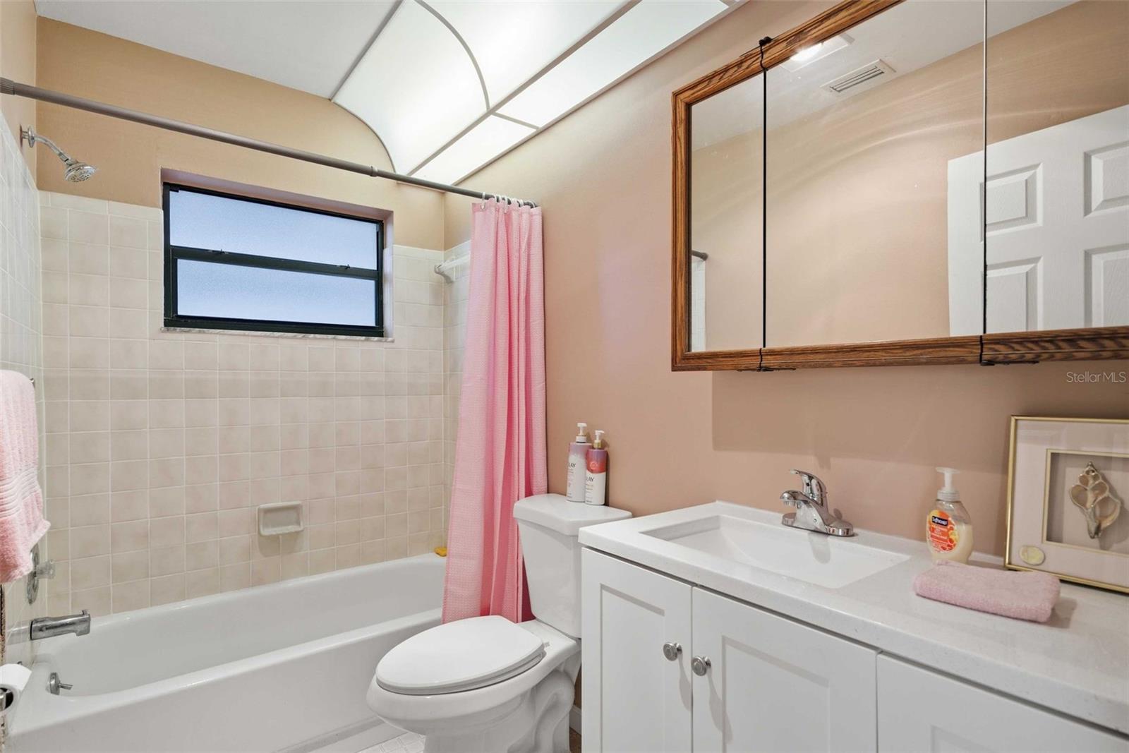 Image 40 of 67 For 2051 17 Street