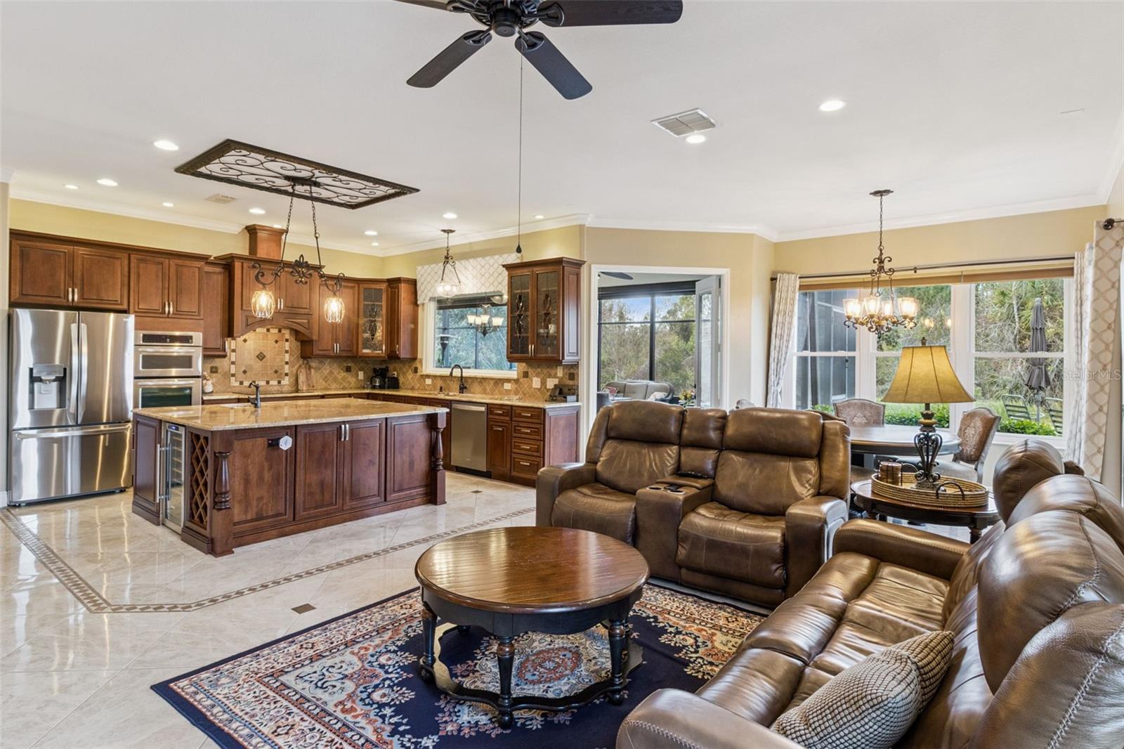 Image 16 of 100 For 1233 Cambria Bend