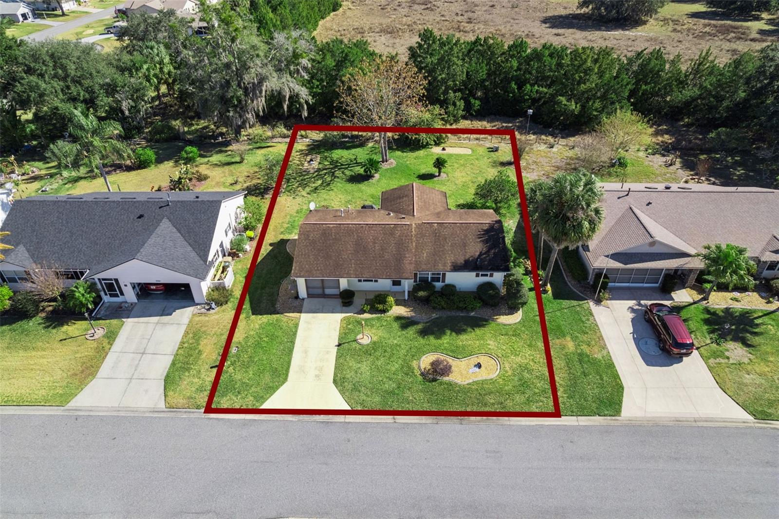 Image 4 of 73 For 26041 Newcombe Circle