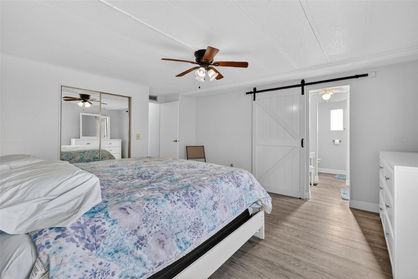 Image 18 of 32 For 705 Falcon Drive