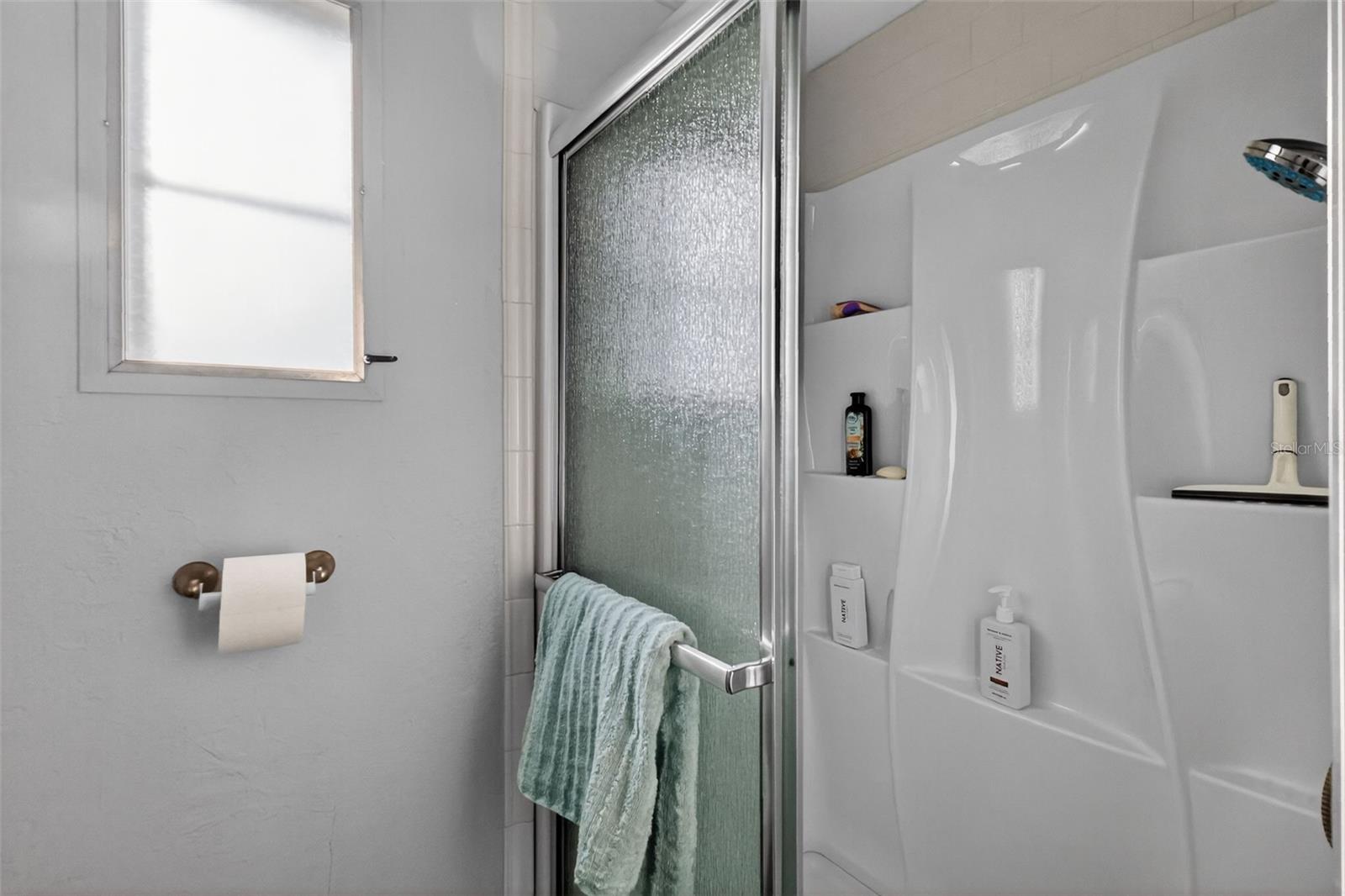 Image 22 of 32 For 705 Falcon Drive