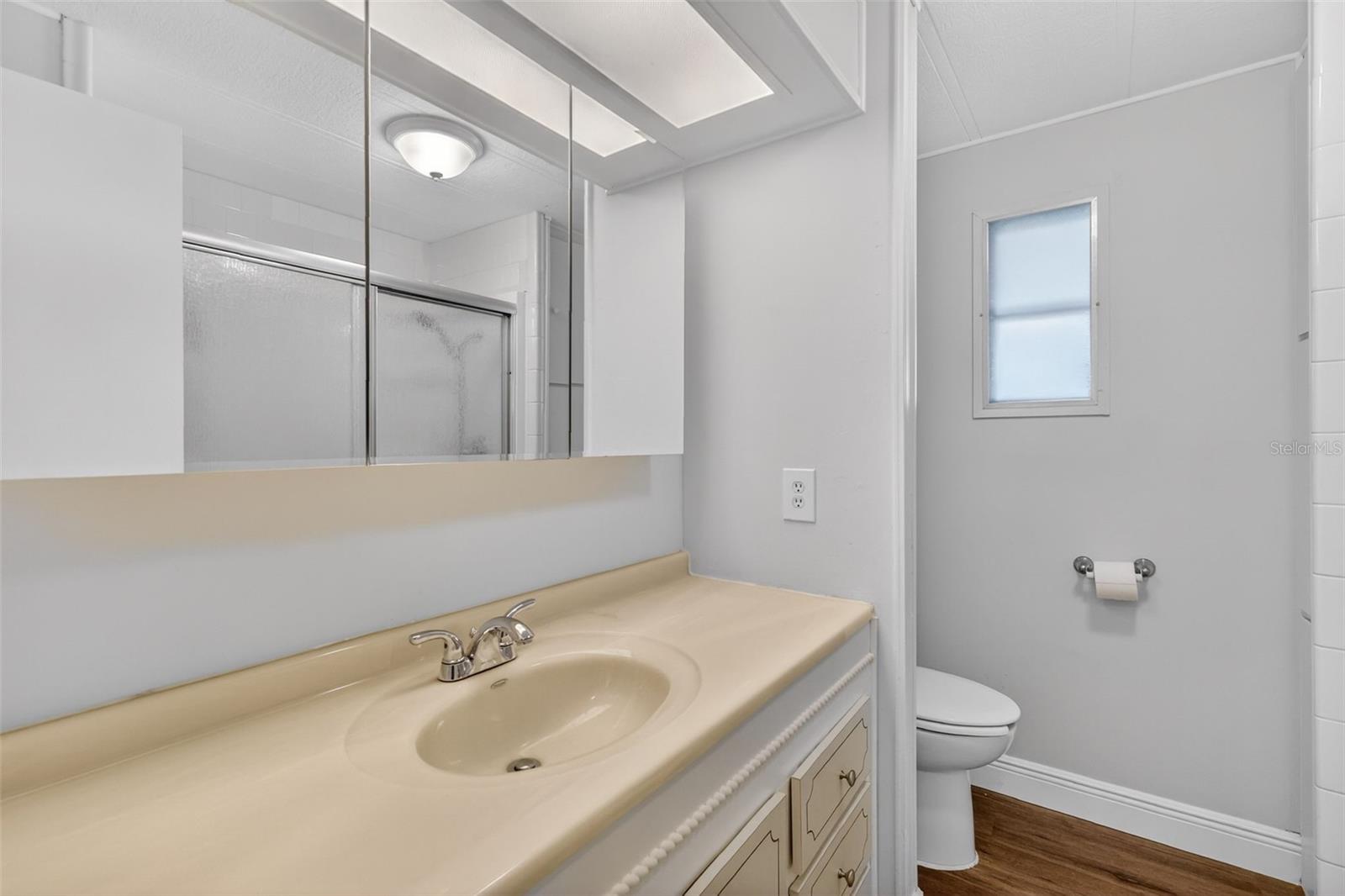 Image 24 of 32 For 705 Falcon Drive