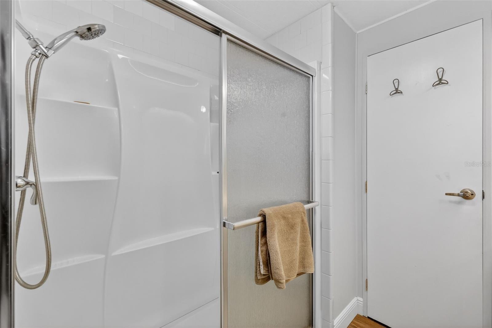 Image 25 of 32 For 705 Falcon Drive