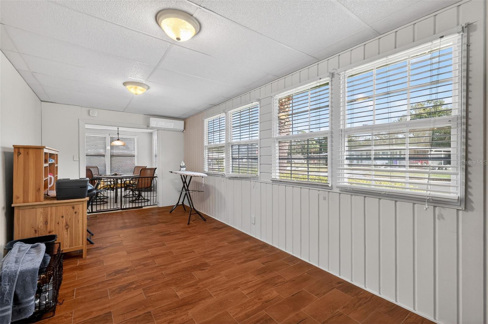 Image 26 of 32 For 705 Falcon Drive