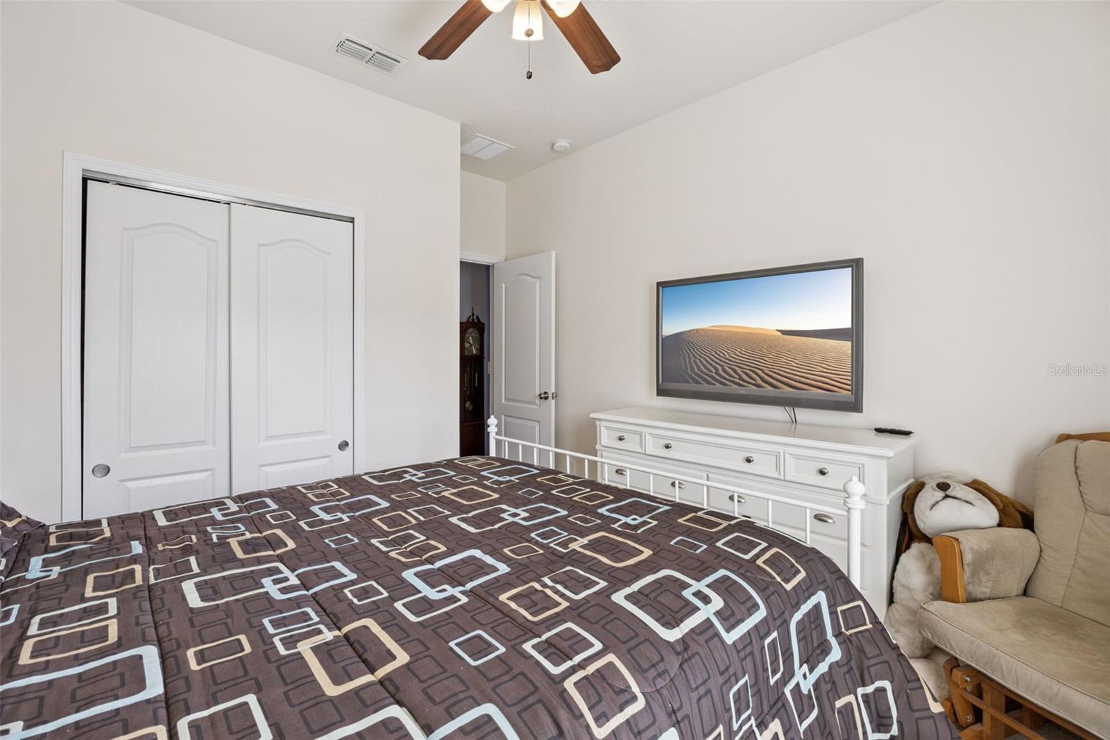 Image 23 of 47 For 417 Rock Springs Circle