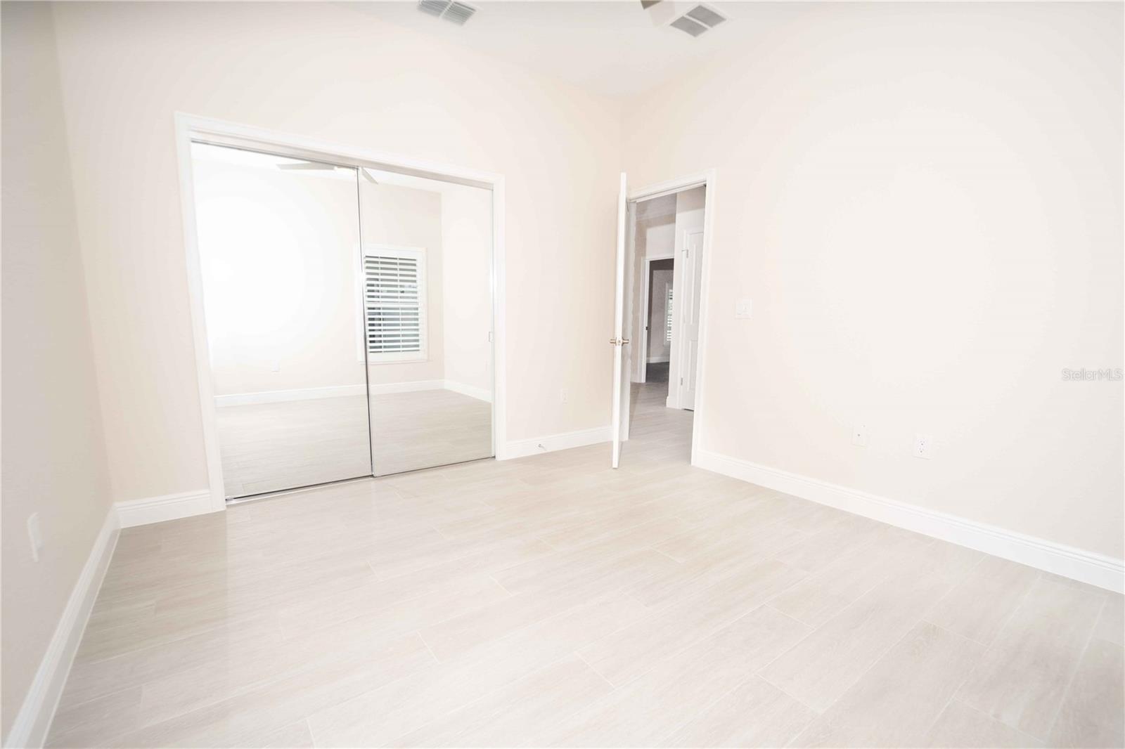 Image 15 of 28 For 4995 125th Loop