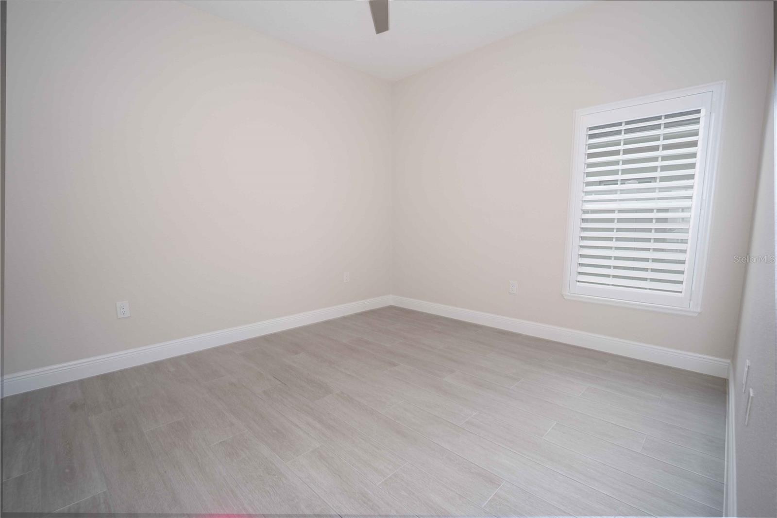 Image 17 of 28 For 4995 125th Loop