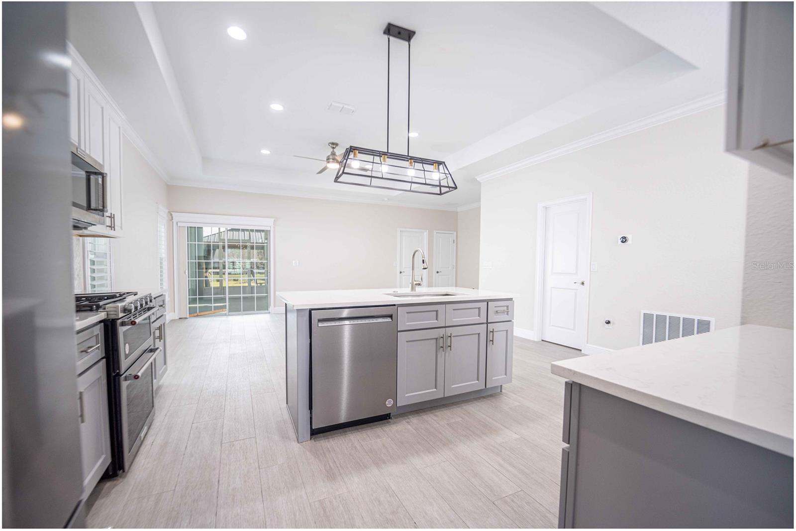 Image 5 of 28 For 4995 125th Loop