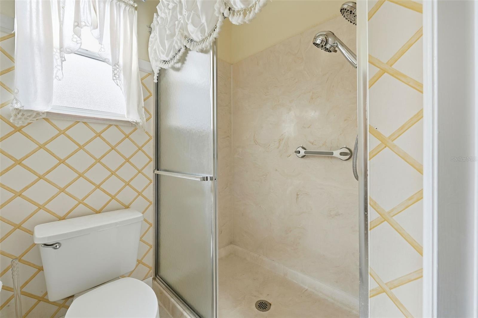 Image 13 of 61 For 13199 92nd Court Road