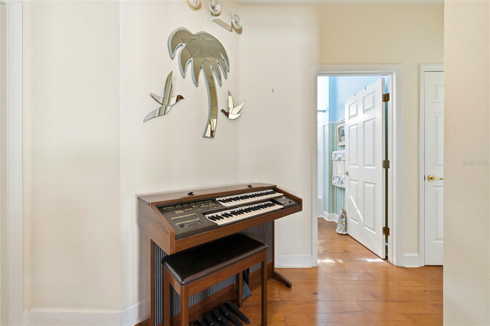 Image 27 of 61 For 13199 92nd Court Road