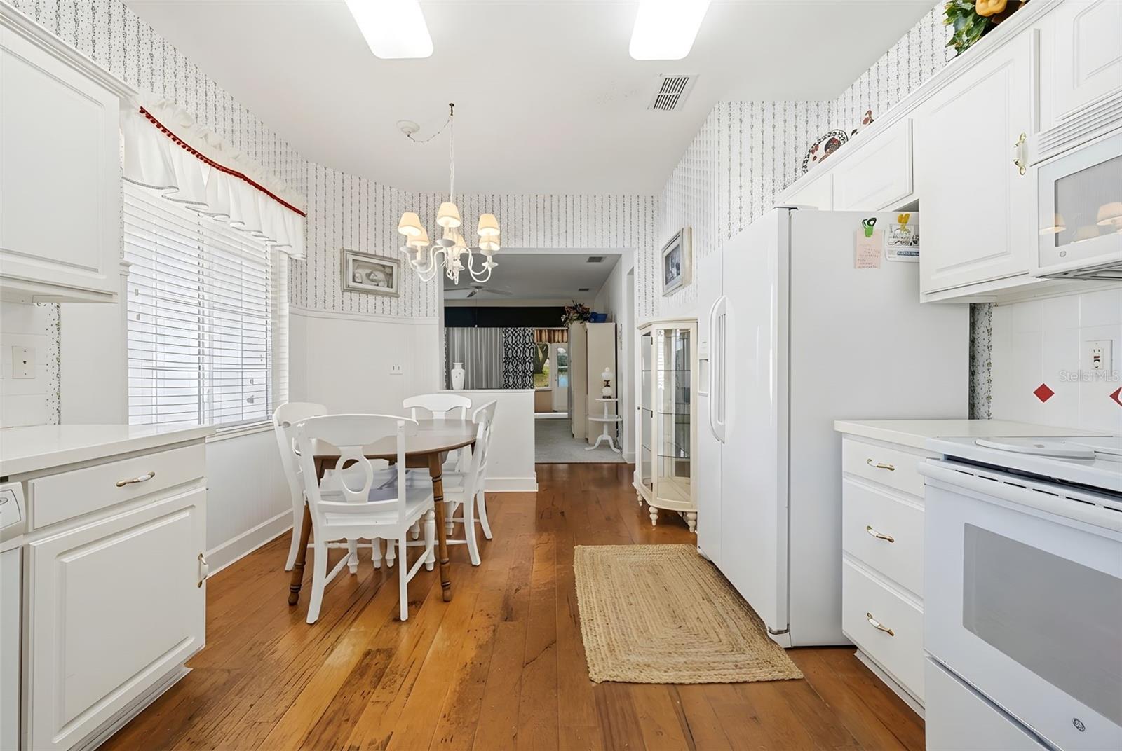 Image 4 of 61 For 13199 92nd Court Road