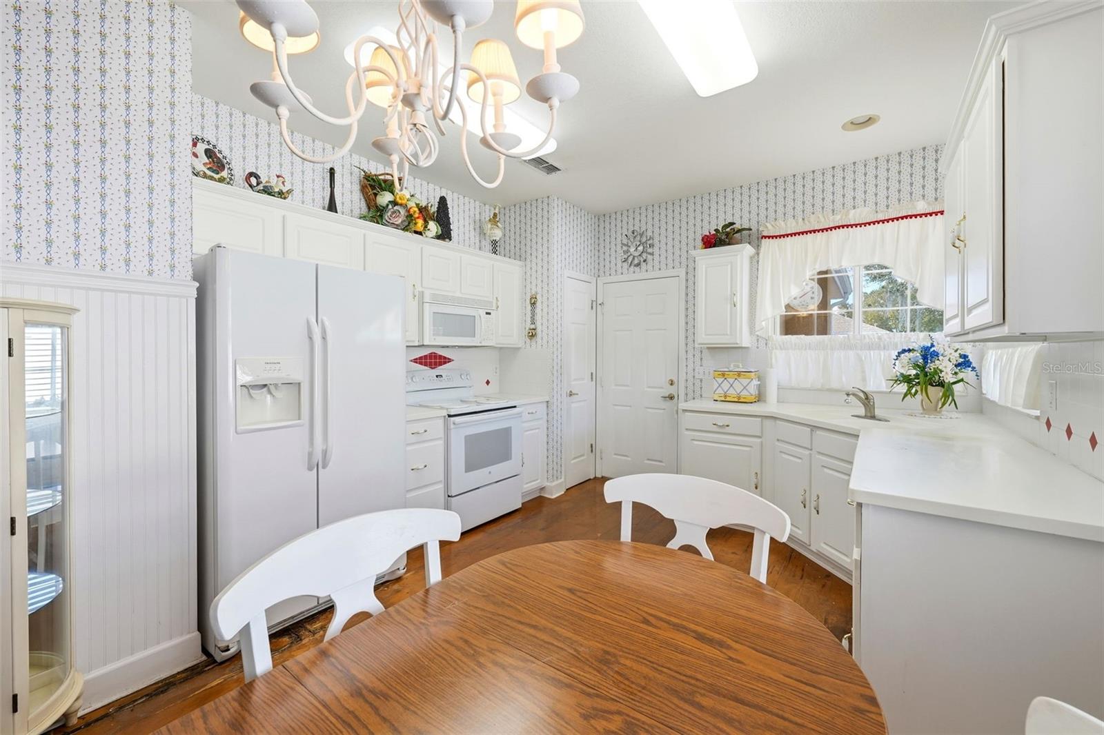 Image 6 of 61 For 13199 92nd Court Road