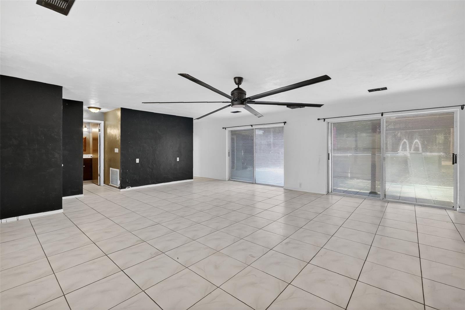 Image 14 of 41 For 2110 Warrensford Road