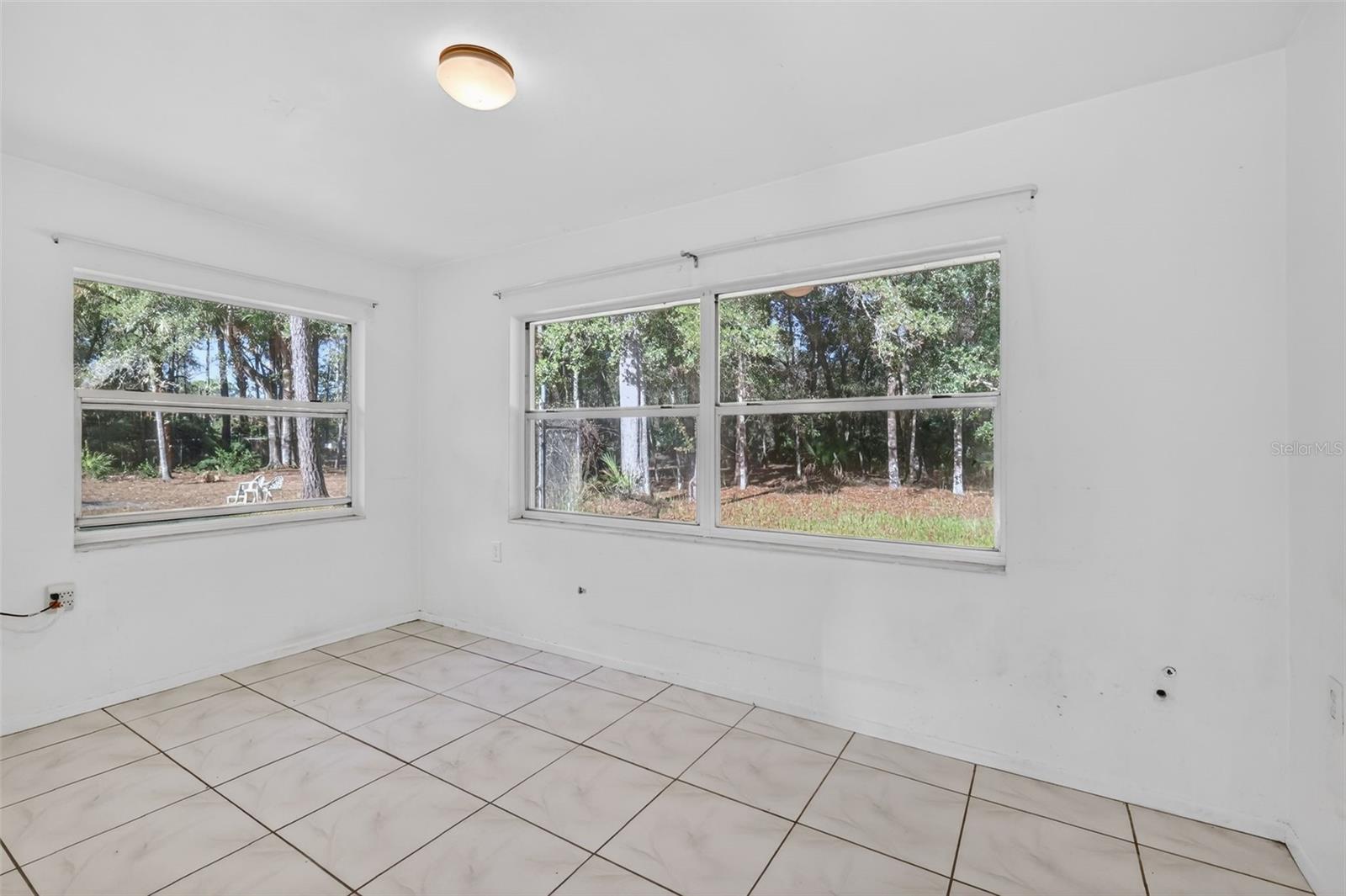 Image 24 of 41 For 2110 Warrensford Road