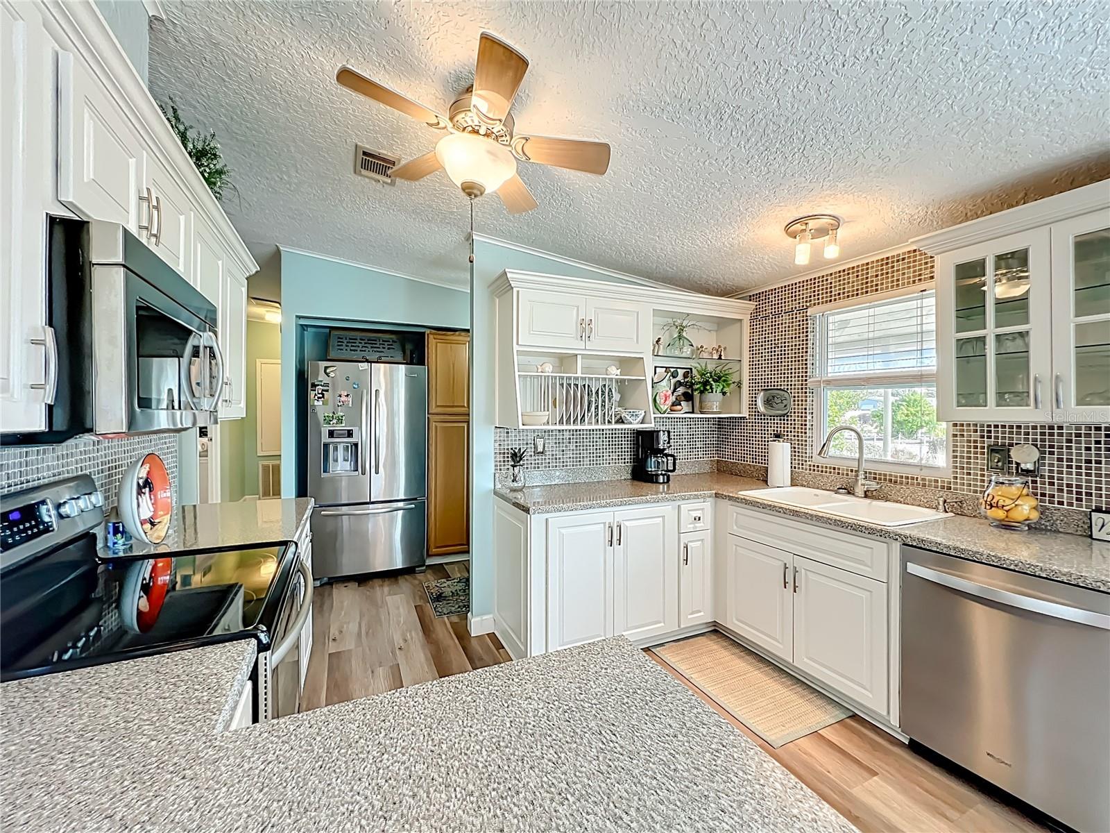 Image 17 of 75 For 3574 Manatee Road