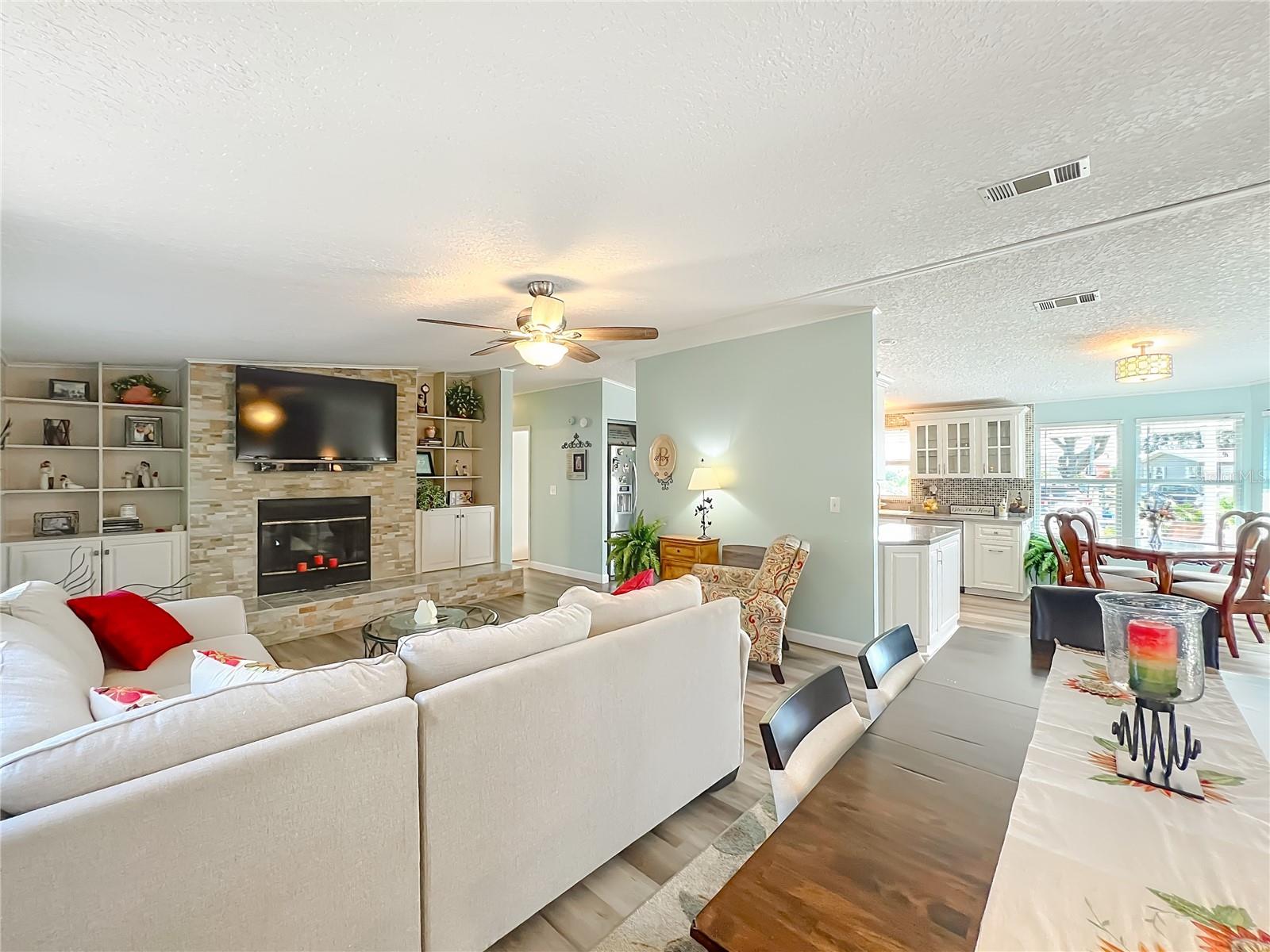 Image 22 of 75 For 3574 Manatee Road