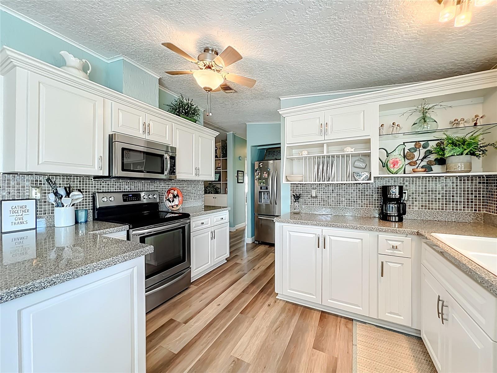 Image 9 of 75 For 3574 Manatee Road