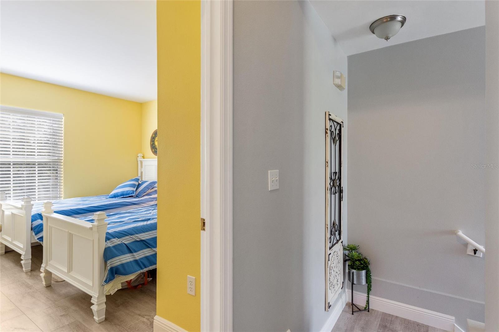 Image 16 of 60 For 4717 Vero Beach Place