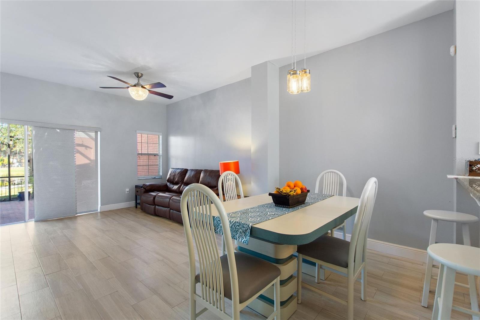 Image 9 of 60 For 4717 Vero Beach Place