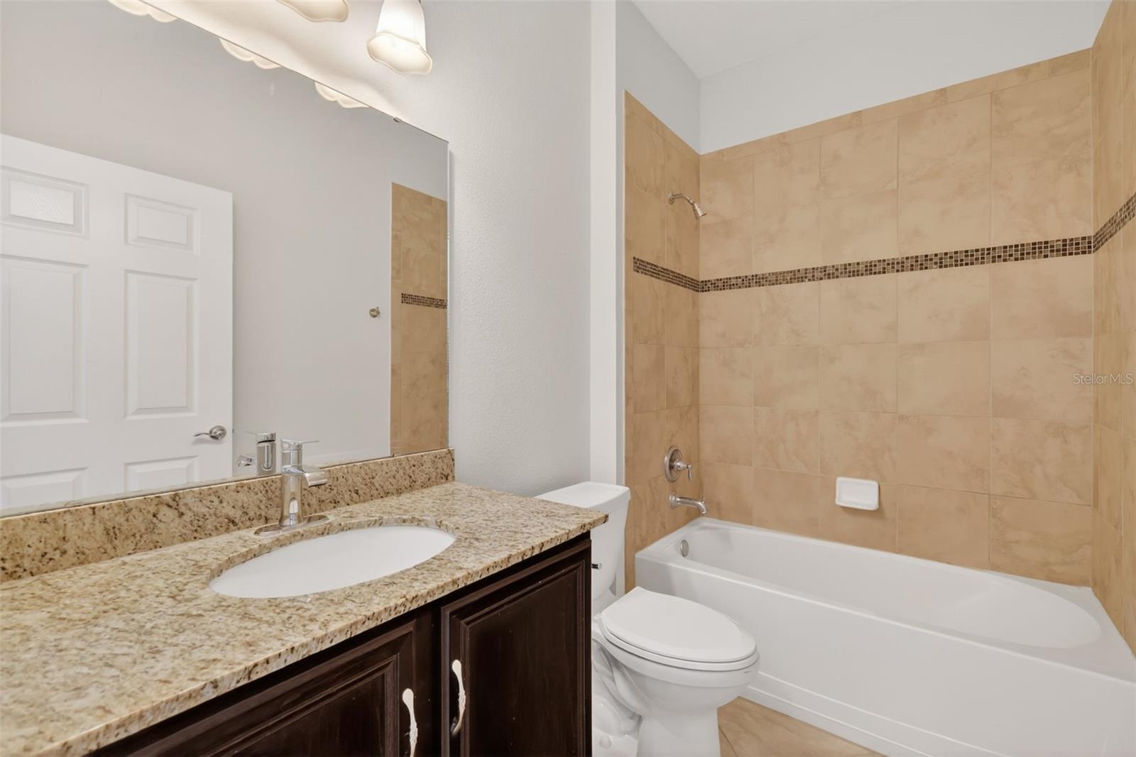 Image 17 of 57 For 21944 Belgian Court