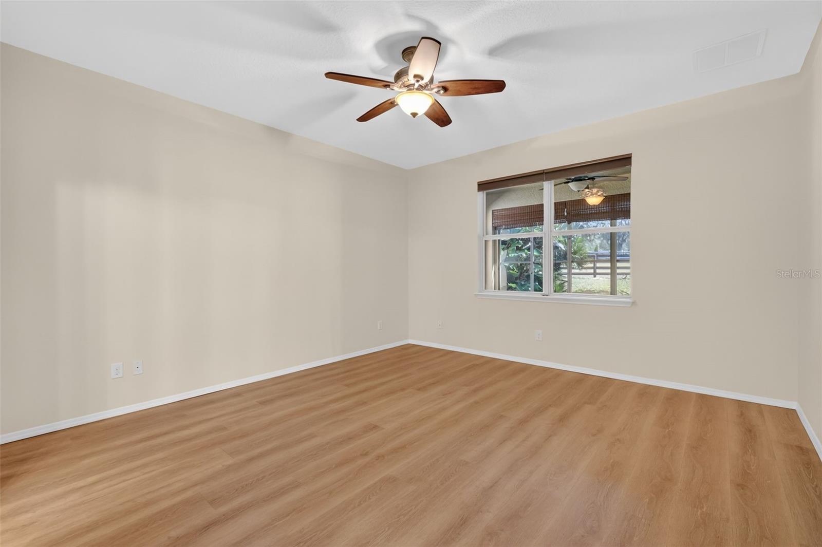 Image 18 of 57 For 21944 Belgian Court