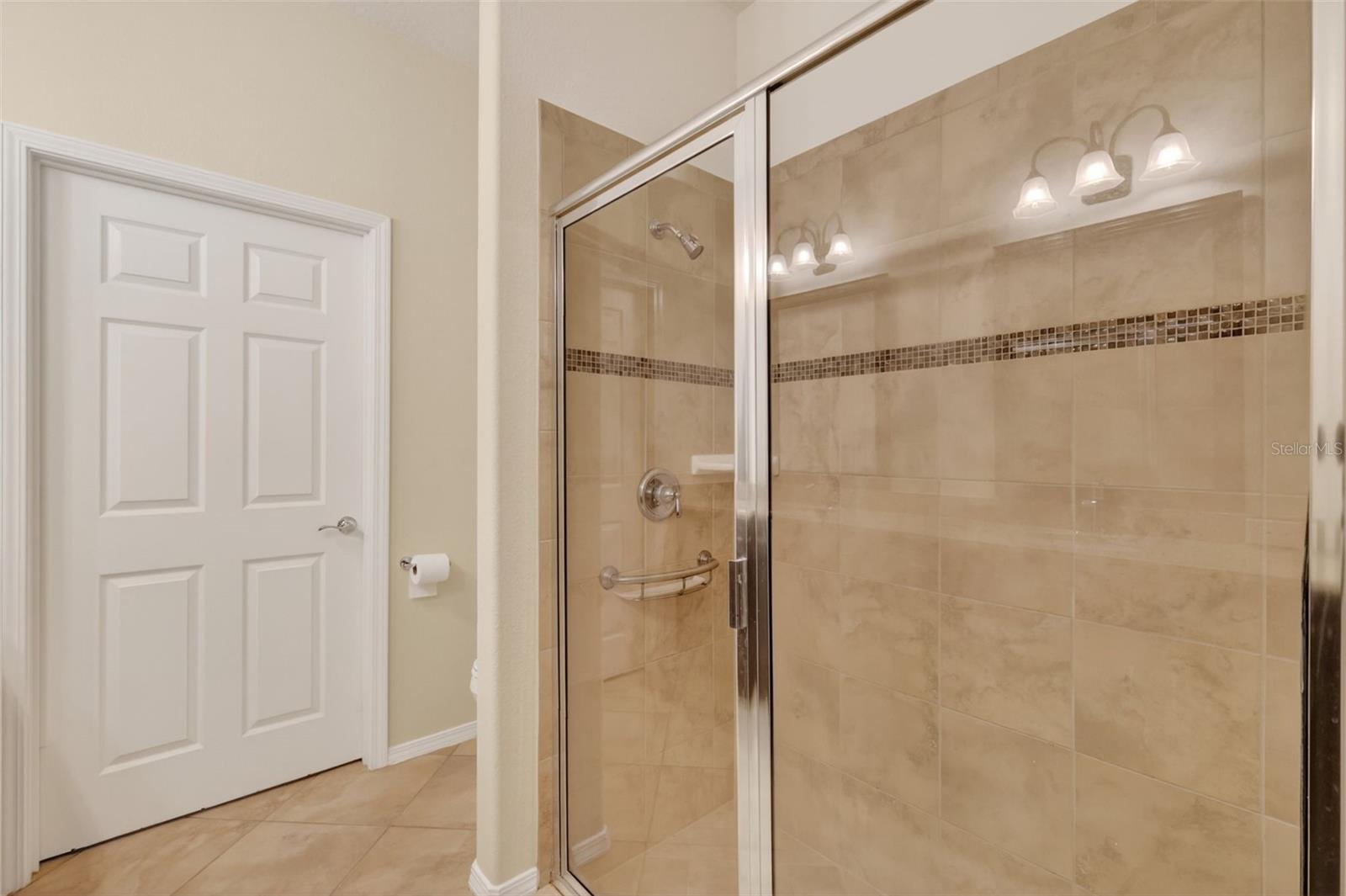 Image 20 of 57 For 21944 Belgian Court