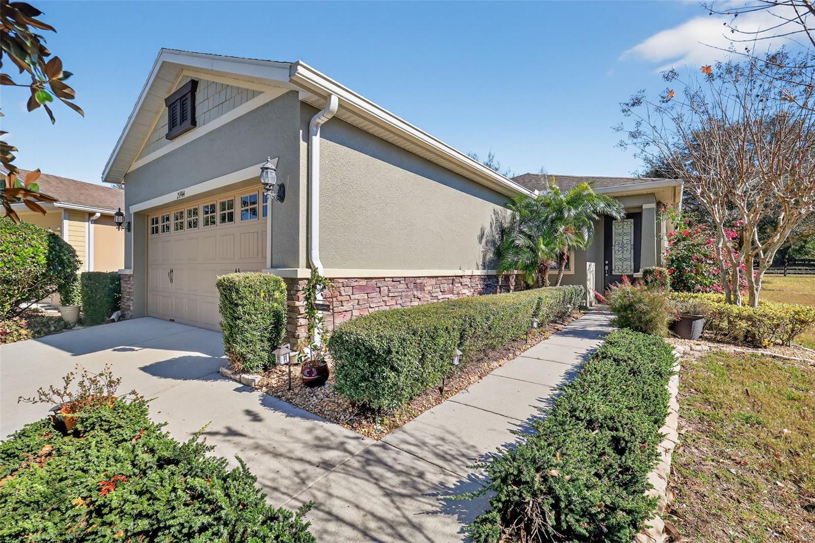 Image 3 of 57 For 21944 Belgian Court