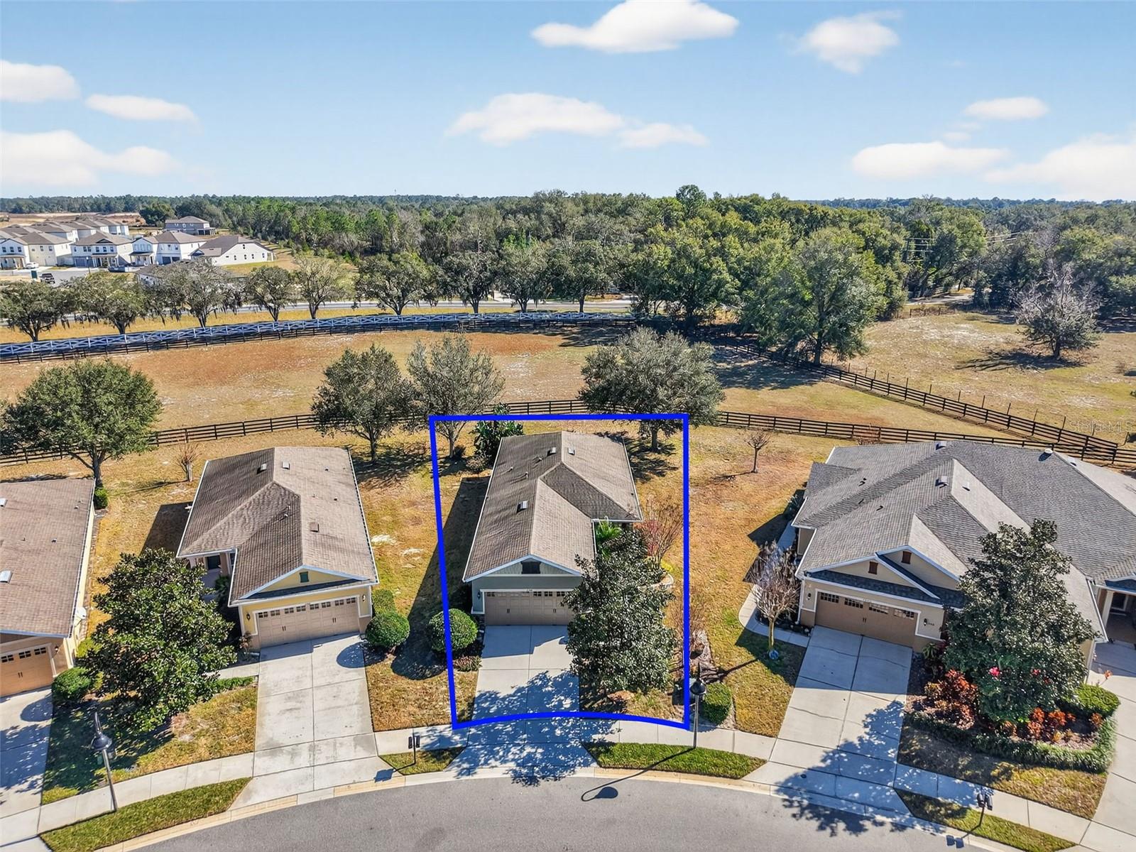 Image 30 of 57 For 21944 Belgian Court