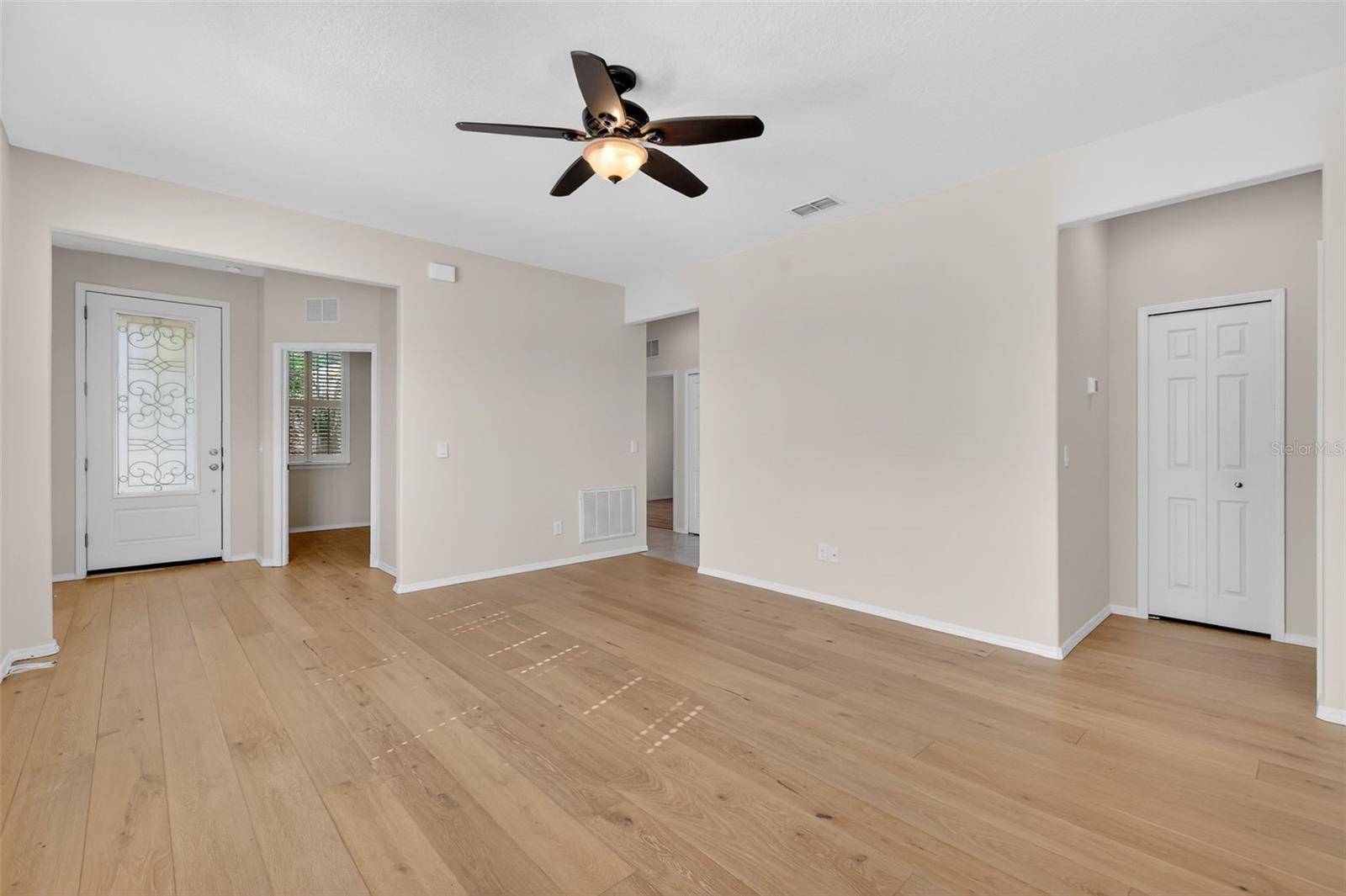 Image 7 of 57 For 21944 Belgian Court