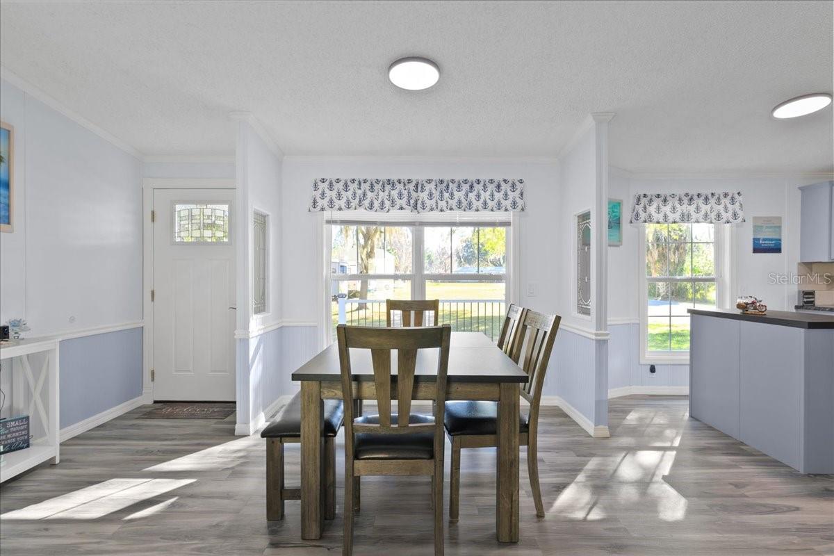 Image 28 of 44 For 116 Crescent Lake Shore Drive