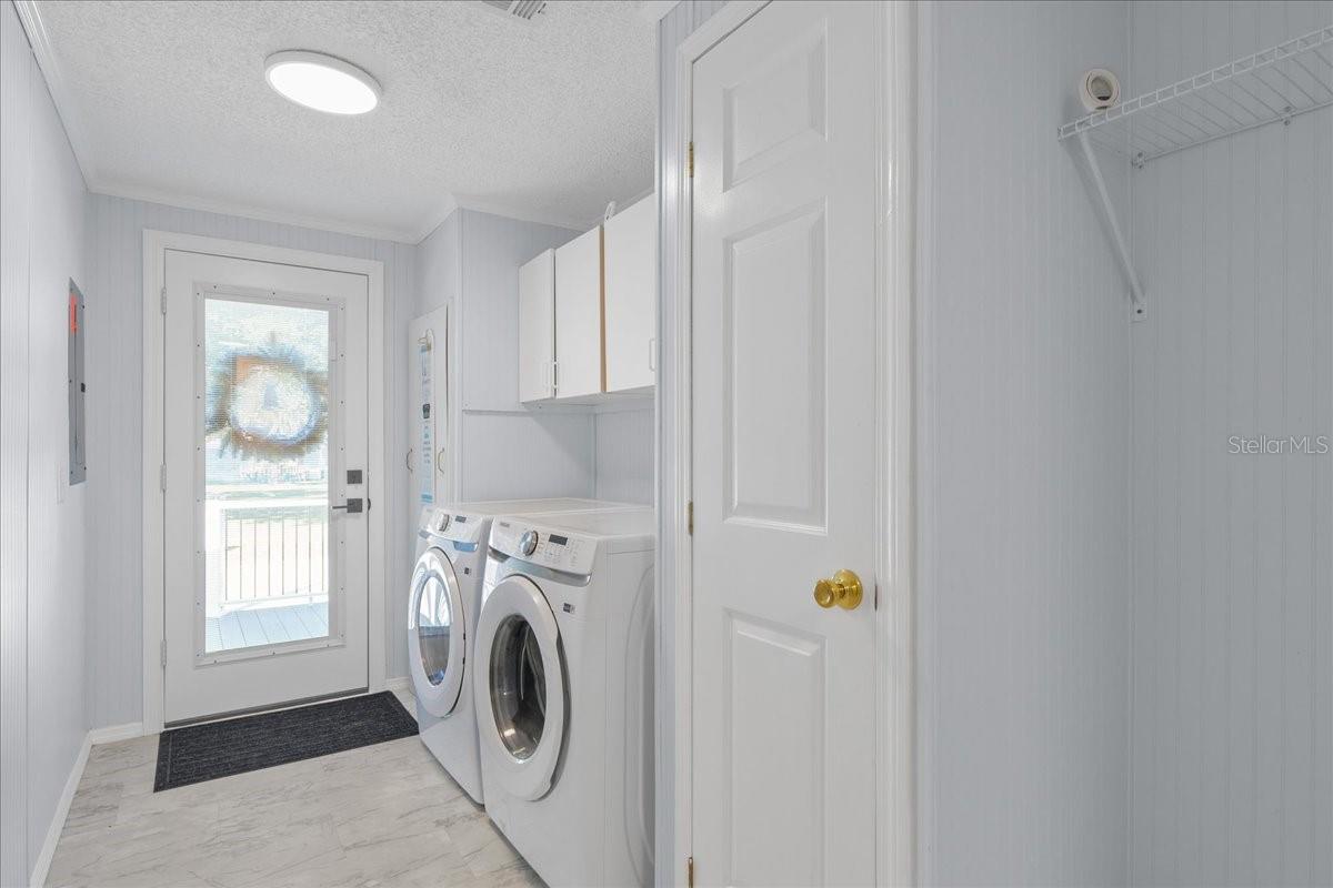 Image 29 of 44 For 116 Crescent Lake Shore Drive