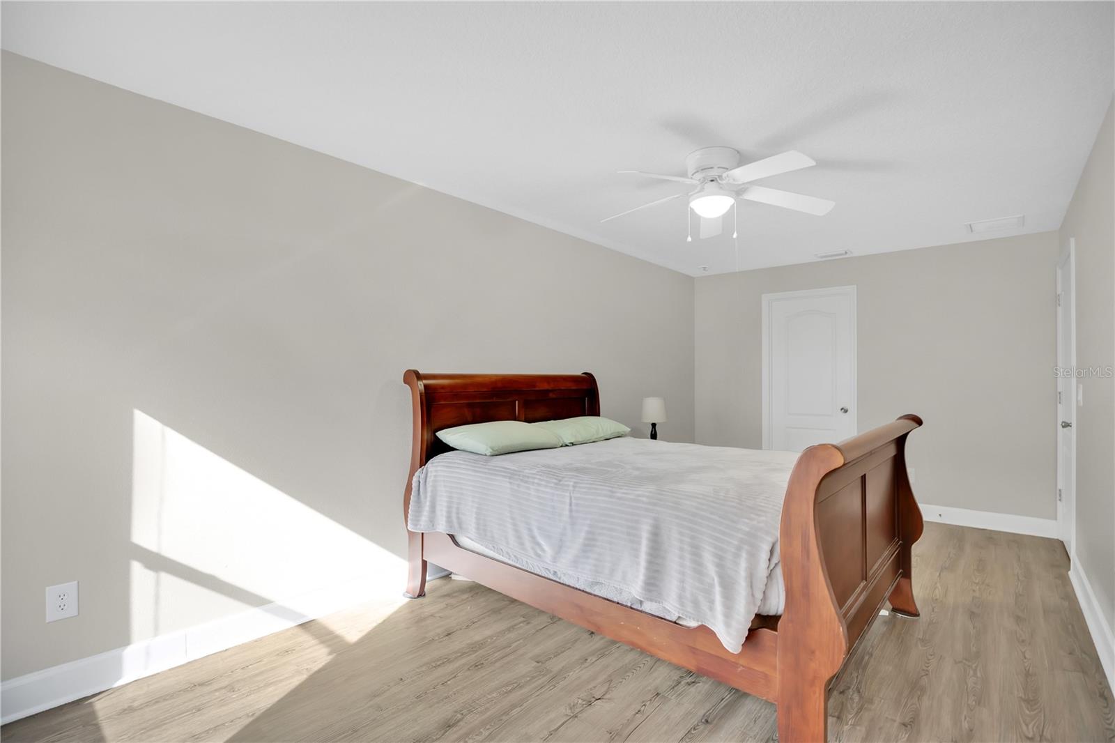 Image 19 of 44 For 24008 Sardinia Drive