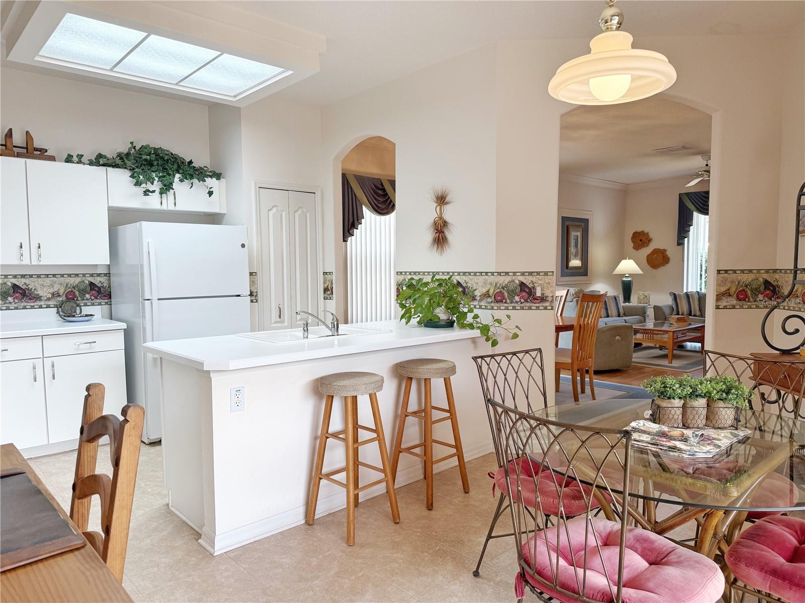 Image 18 of 61 For 4207 Kingsley Street