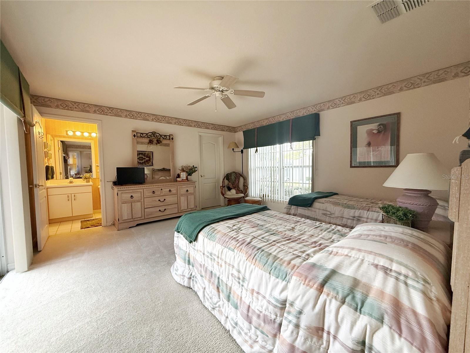 Image 33 of 61 For 4207 Kingsley Street