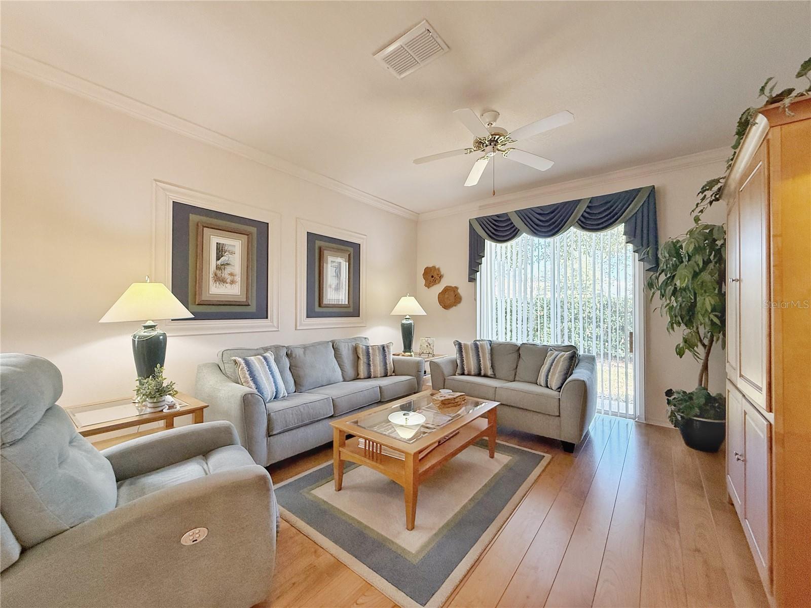 Image 7 of 61 For 4207 Kingsley Street