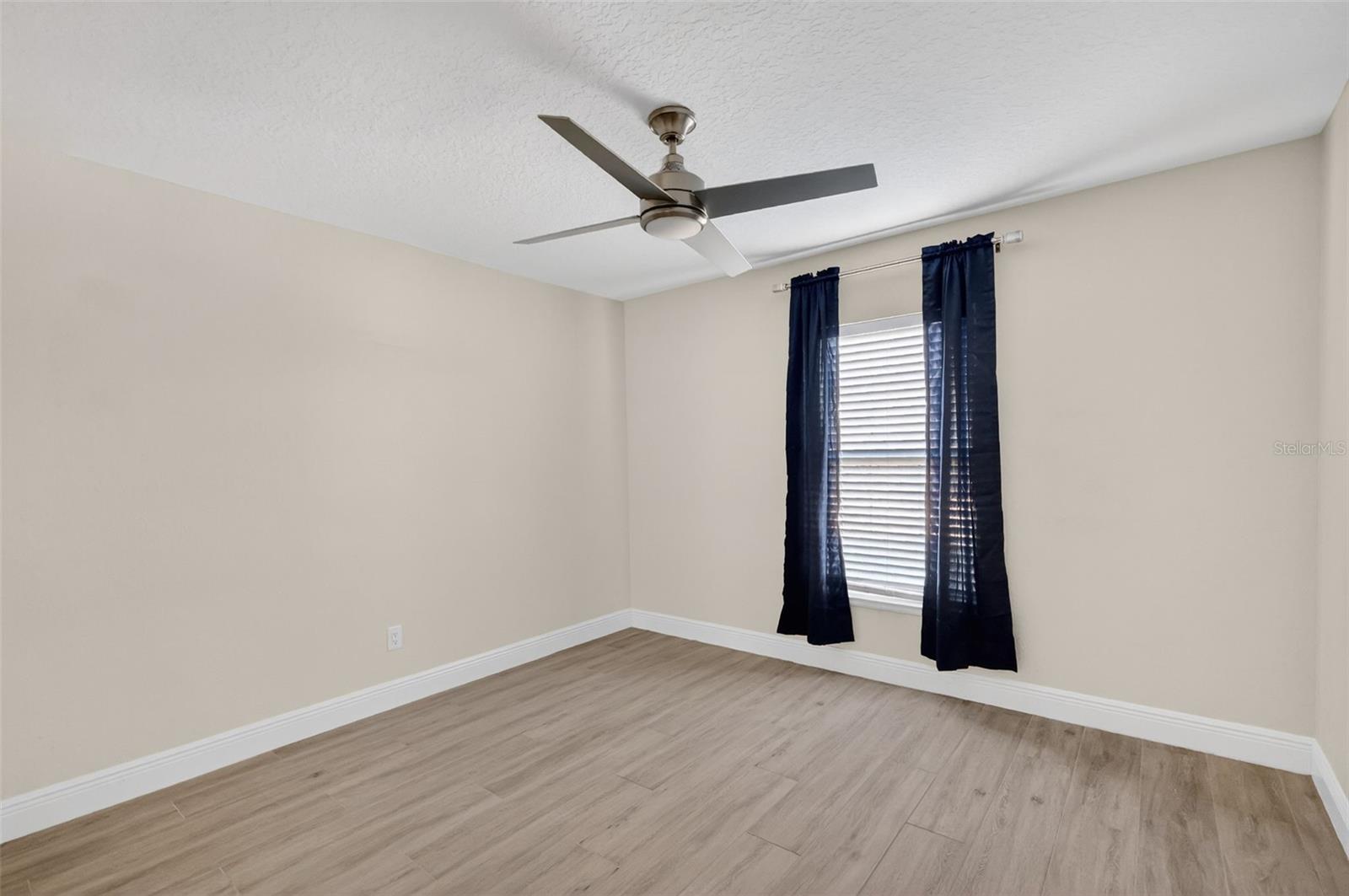 Image 21 of 30 For 5016 125th Loop